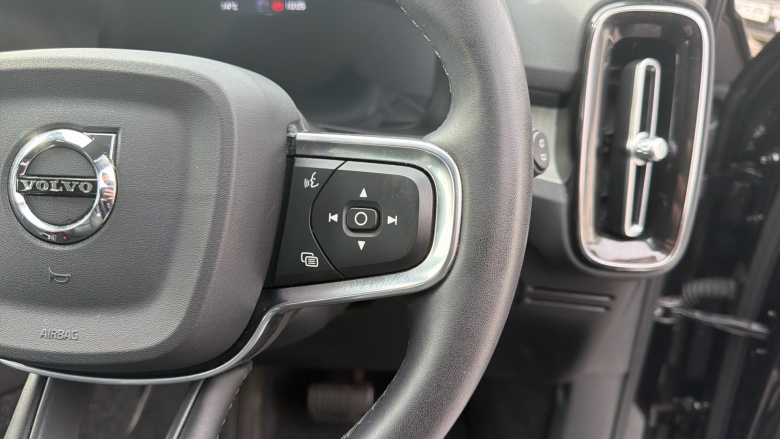 Volvo Xc40 1.5 T5 Recharge PHEV Inscription Pro 5dr Auto Estate